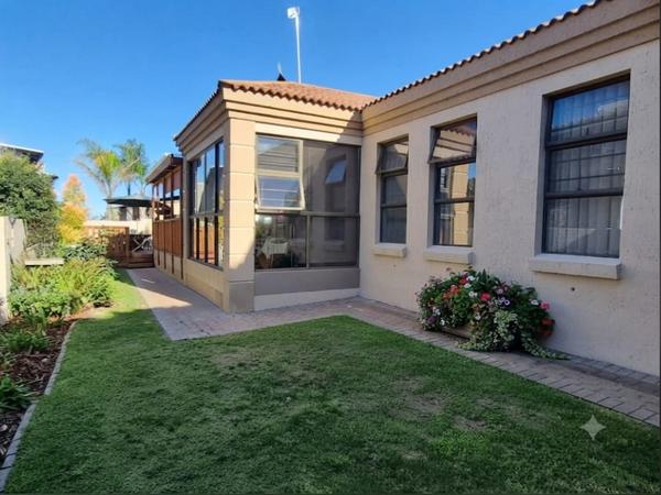 House For Sale in Hartenbos Heuwels, Hartenbos